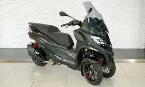 Piaggio MP3 2023