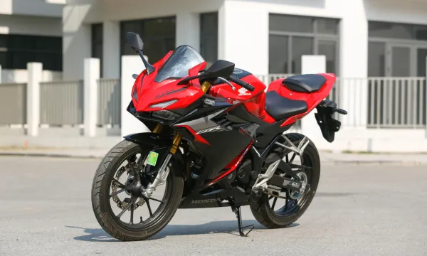 Honda CBR150R 2023