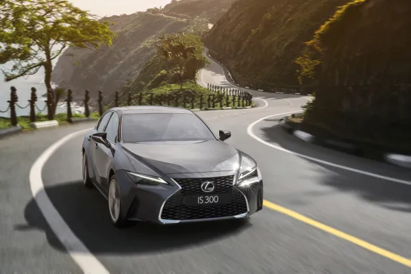 Lexus IS 2021