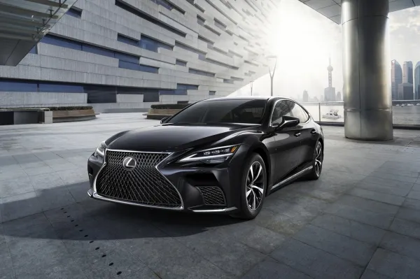 Lexus LS 2021