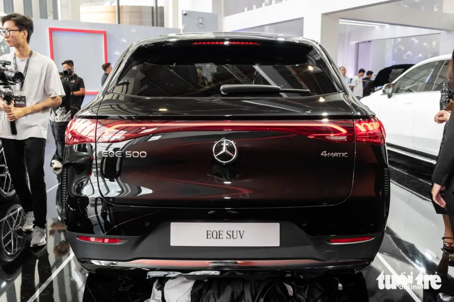 Mercedes eqe suv 2023 - 3