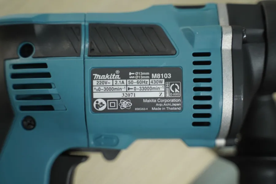 Máy khoan búa 26 phụ kiện makita m8103kx2b - 6