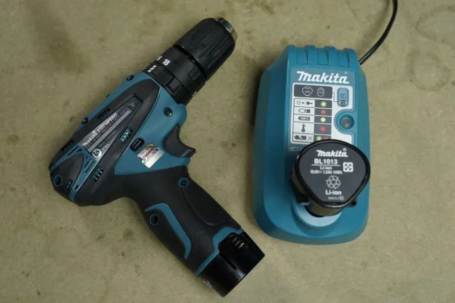 Máy khoan búa vặn vít dùng pin makita hp330dwe 108v - 4