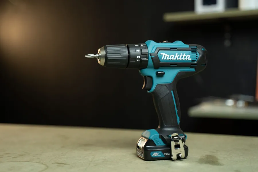 Máy khoan búa vặn vít dùng pin makita hp331dsae - 2