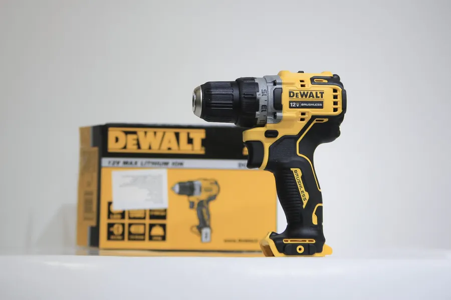 Máy khoan vặn vít dùng pin dewalt dcd701n chưa pin sạc - 1