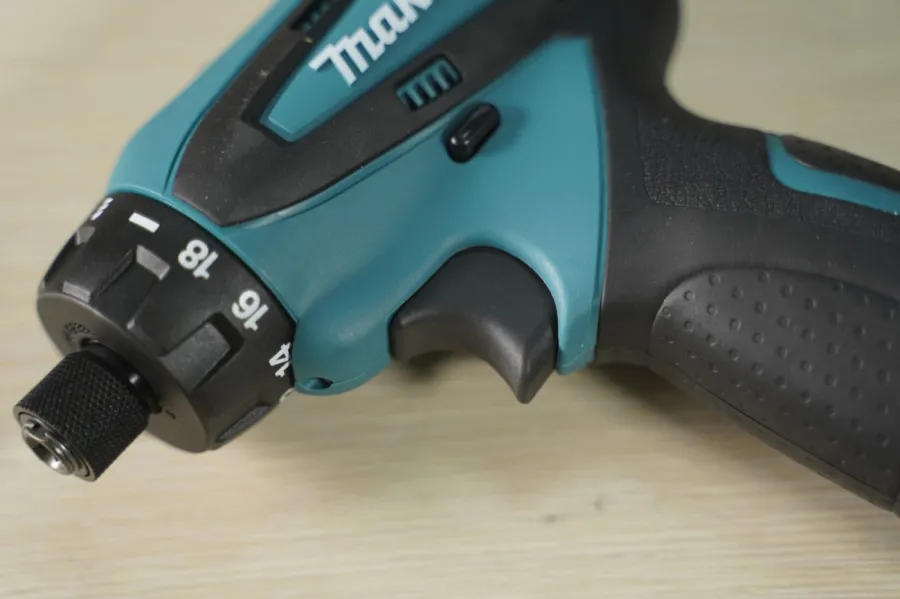Máy khoan vặn vít dùng pin makita df030dz 108v chưa kèm pin sạc - 2