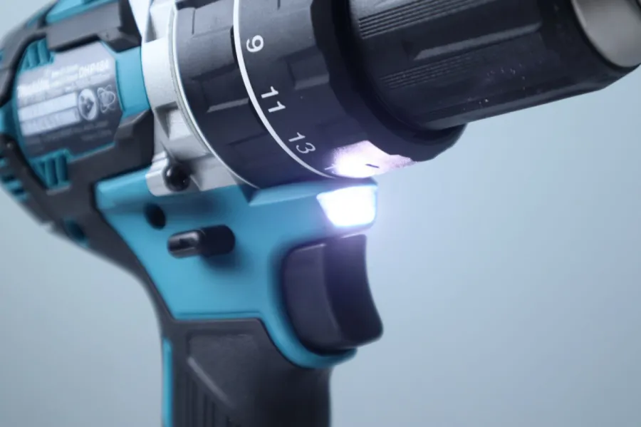 Máy khoan búa chạy pin makita dhp484rfe 18v - 2