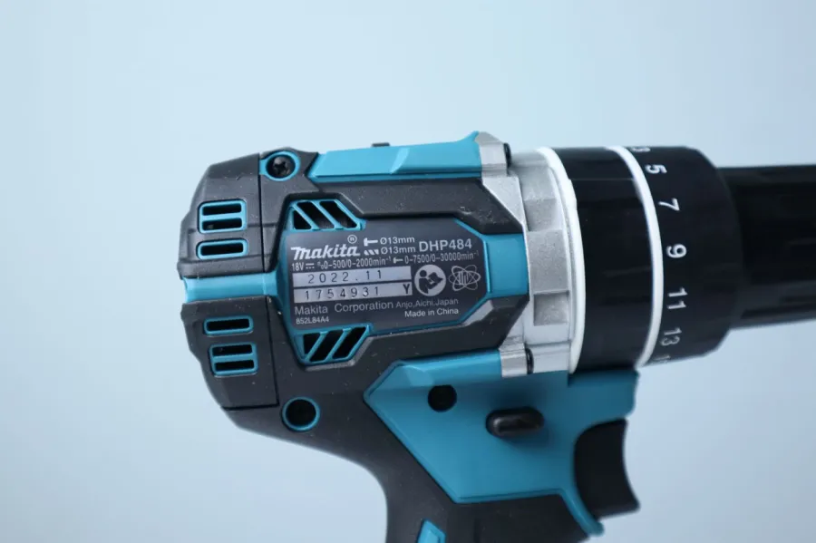 Máy khoan búa chạy pin makita dhp484rfe 18v - 6