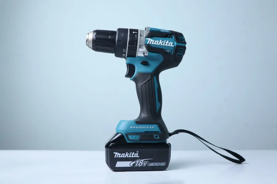 Máy khoan búa chạy pin makita dhp484rfe 18v - 1