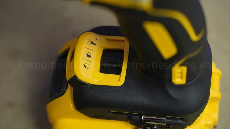 Máy khoan pin dewalt dcd796n chưa pin sạc - 1