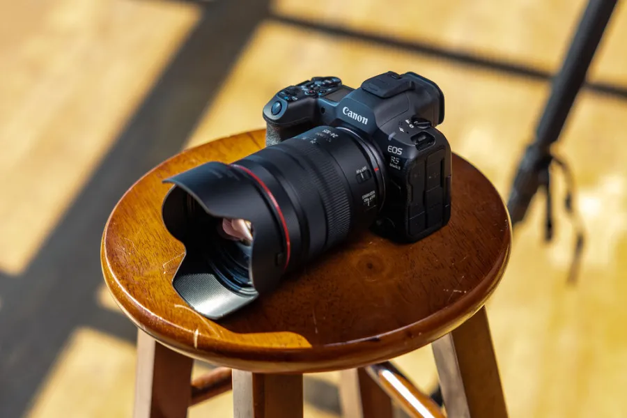 Máy ảnh canon eos r5 mark ii - 1