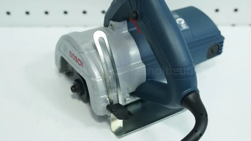 Máy cắt gạch bosch gdc 140 - 2