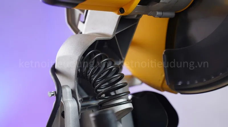 Máy cắt sắt lưỡi hợp kim dewalt dw872-kr - 3