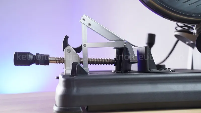 Máy cắt sắt lưỡi hợp kim dewalt dw872-kr - 5