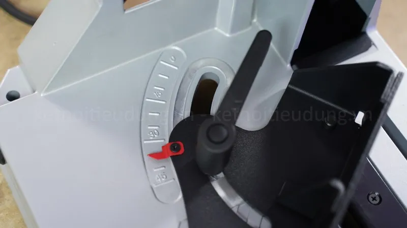 Máy cắt sắt inox lưỡi hợp kim bosch gcd 12 jl - 6