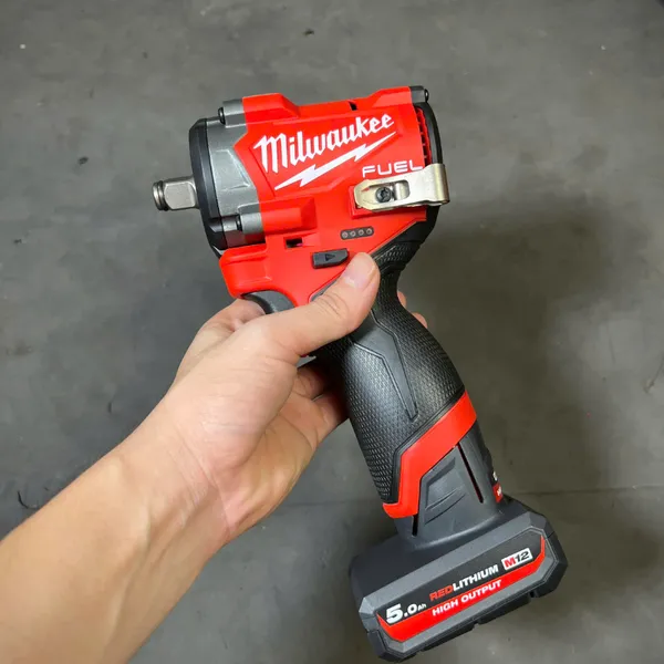 Máy siết bu lông 12 inch milwaukee m12 fiw2f12 - 3