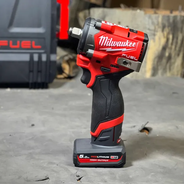Máy siết bu lông 12 inch milwaukee m12 fiw2f12 - 6