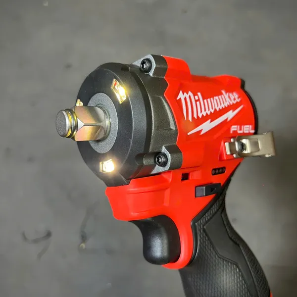 Máy siết bu lông 12 inch milwaukee m12 fiw2f12 - 7