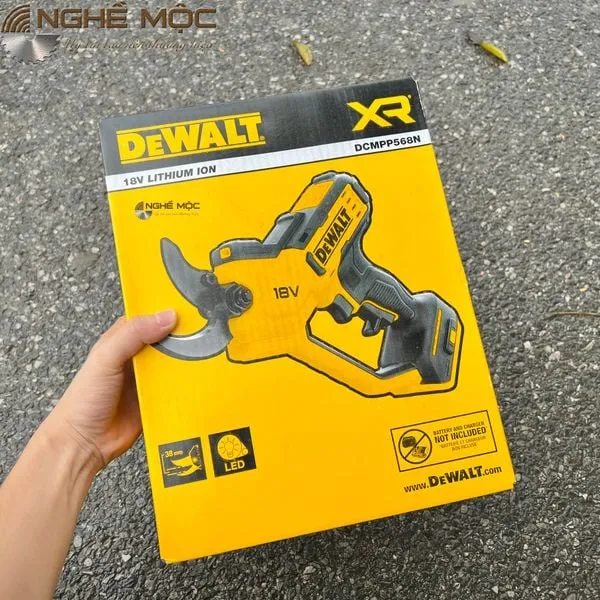 Máy cắt cành dùng pin 20v dewalt dcmpp568 - 2
