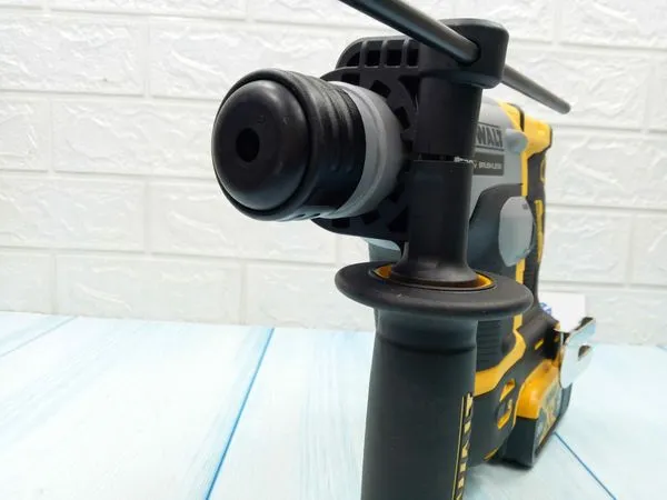 Máy khoan betong pin 172 20v dewalt dch172n-kr - 3